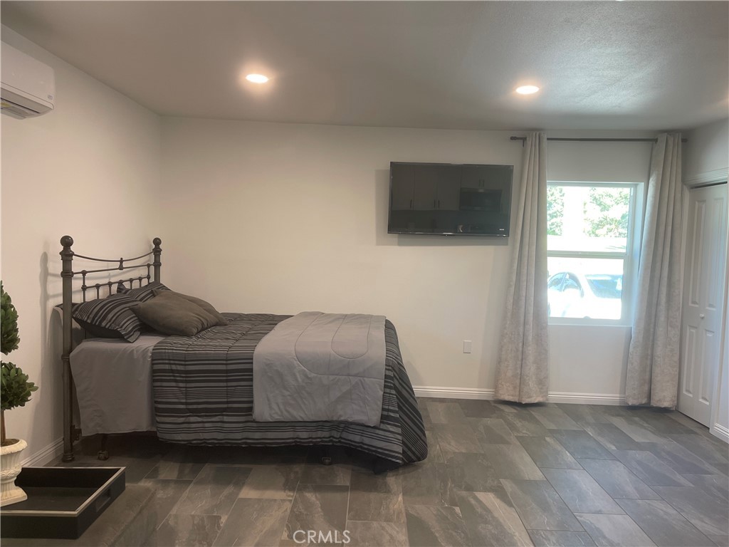 3062 Monroe Street Riverside, CA 92504 - Photo 6 of 12