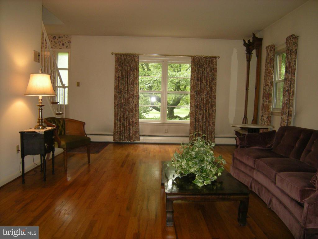 1448 Mission Road Lancaster, PA 17601 - Photo 6 of 24