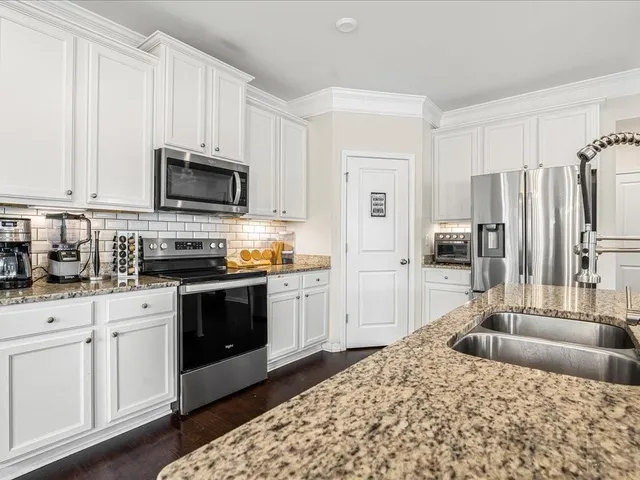 $389,900 | 4594 Grenadine Circle, Acworth, GA 30101