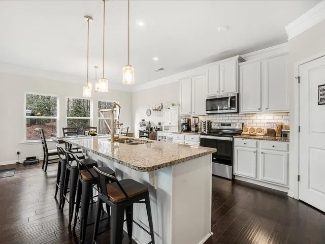 $389,900 | 4594 Grenadine Circle, Acworth, GA 30101