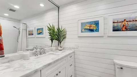 a view of outdoor space yard and porch