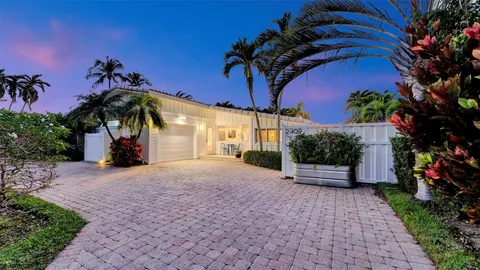 $1,424,950 | 2409 Northeast 19th Avenue, Wilton Manors, FL 33305