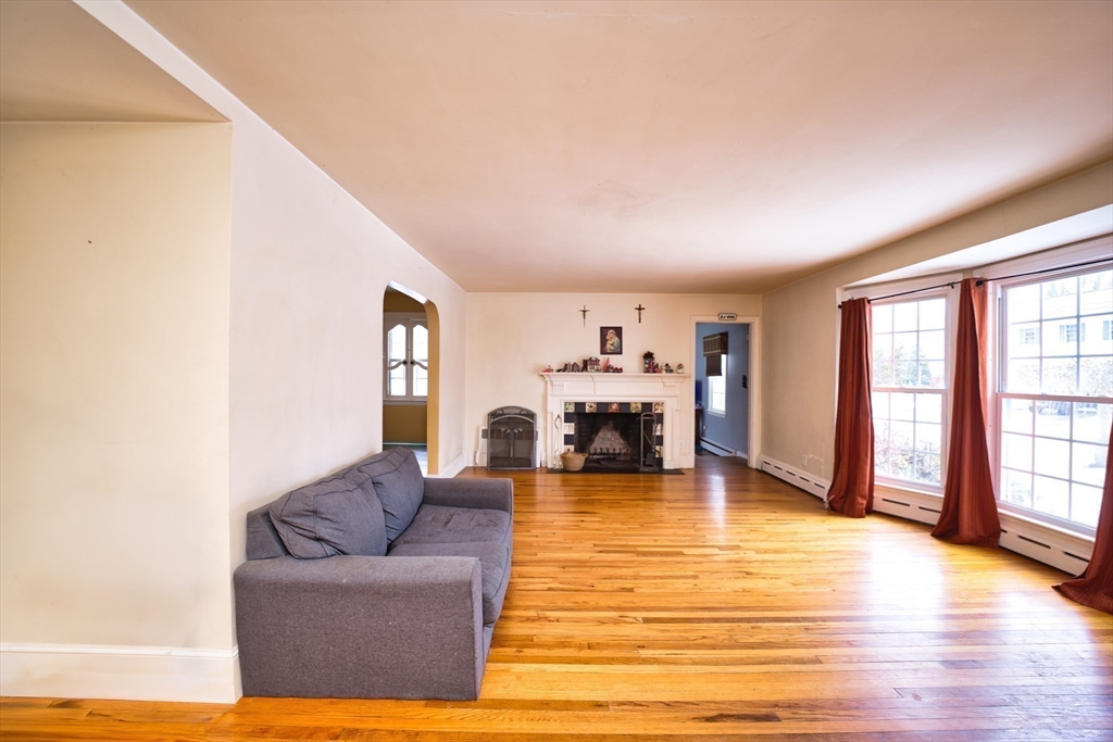 247 Albany Street Fall River, MA 02720 - Photo 13 of 37