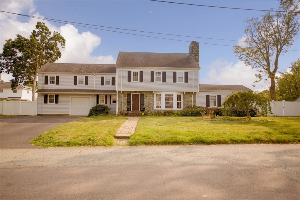 247 Albany Street Fall River, MA 02720 - Photo 2 of 37