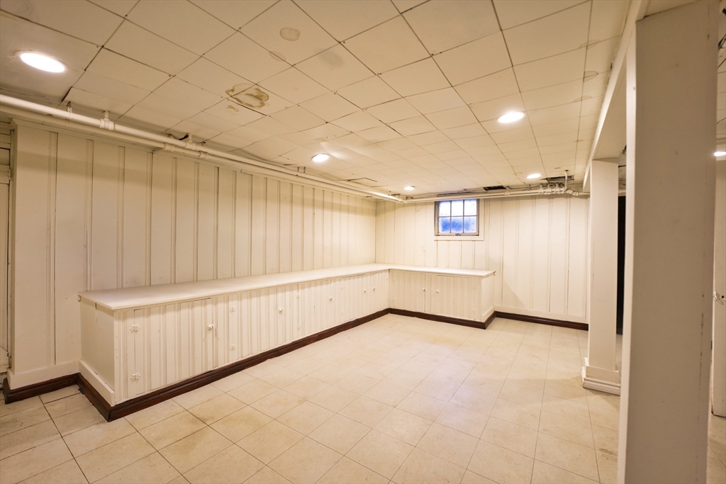 247 Albany Street Fall River, MA 02720 - Photo 30 of 37