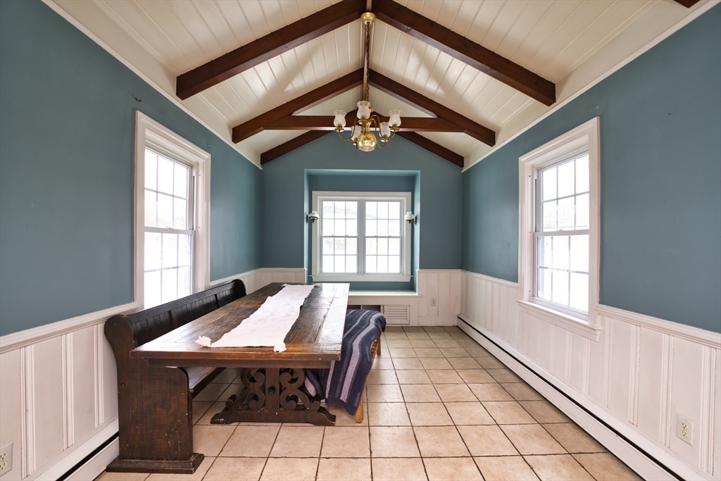 247 Albany Street Fall River, MA 02720 - Photo 8 of 37