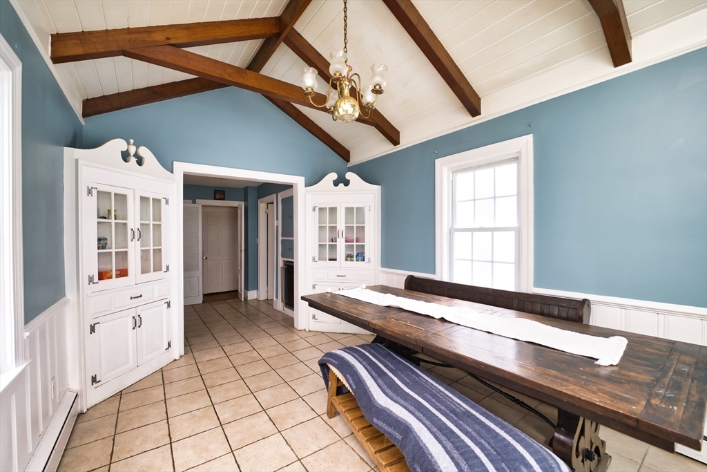 247 Albany Street Fall River, MA 02720 - Photo 9 of 37