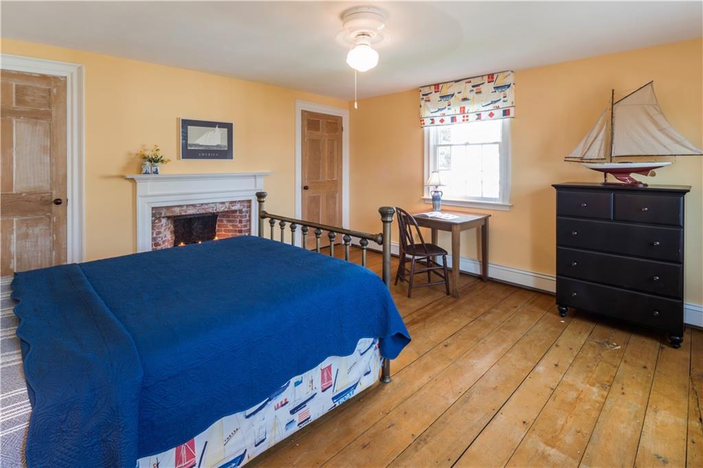 196 Perkins Street Castine, ME 04421 - Photo 29 of 34 En suite bed room.