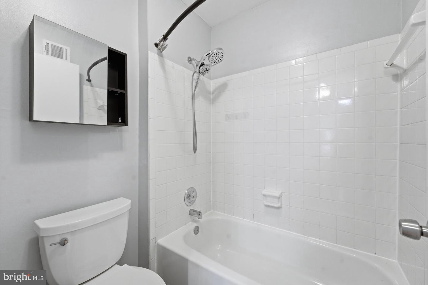 11200 Beaver Trail Court Reston, VA 20191 - Photo 17 of 35 Gallery Image 17