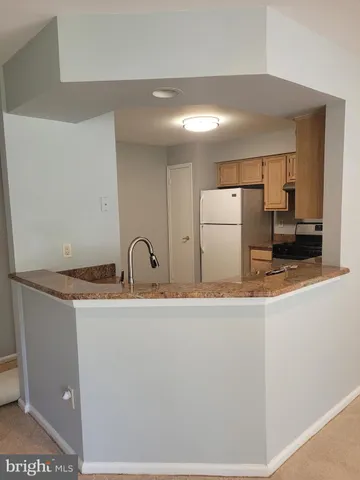 a close view of sink and tap