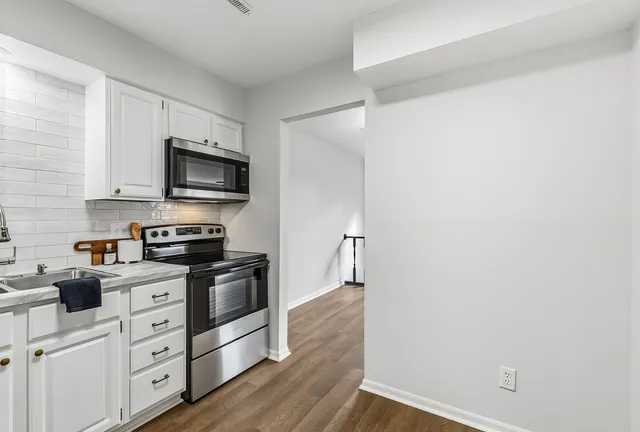 $184,900 | 2514 East 51st Street, Unit E, Davenport, IA 52807