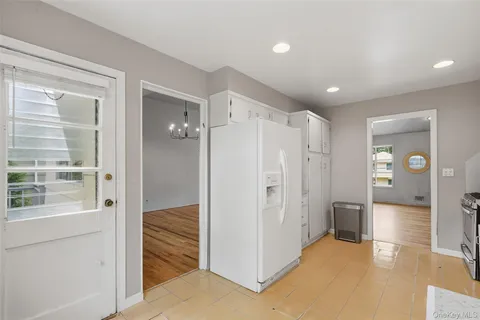 $899,999 | 41 Shepherds Drive, Scarsdale, NY 10583