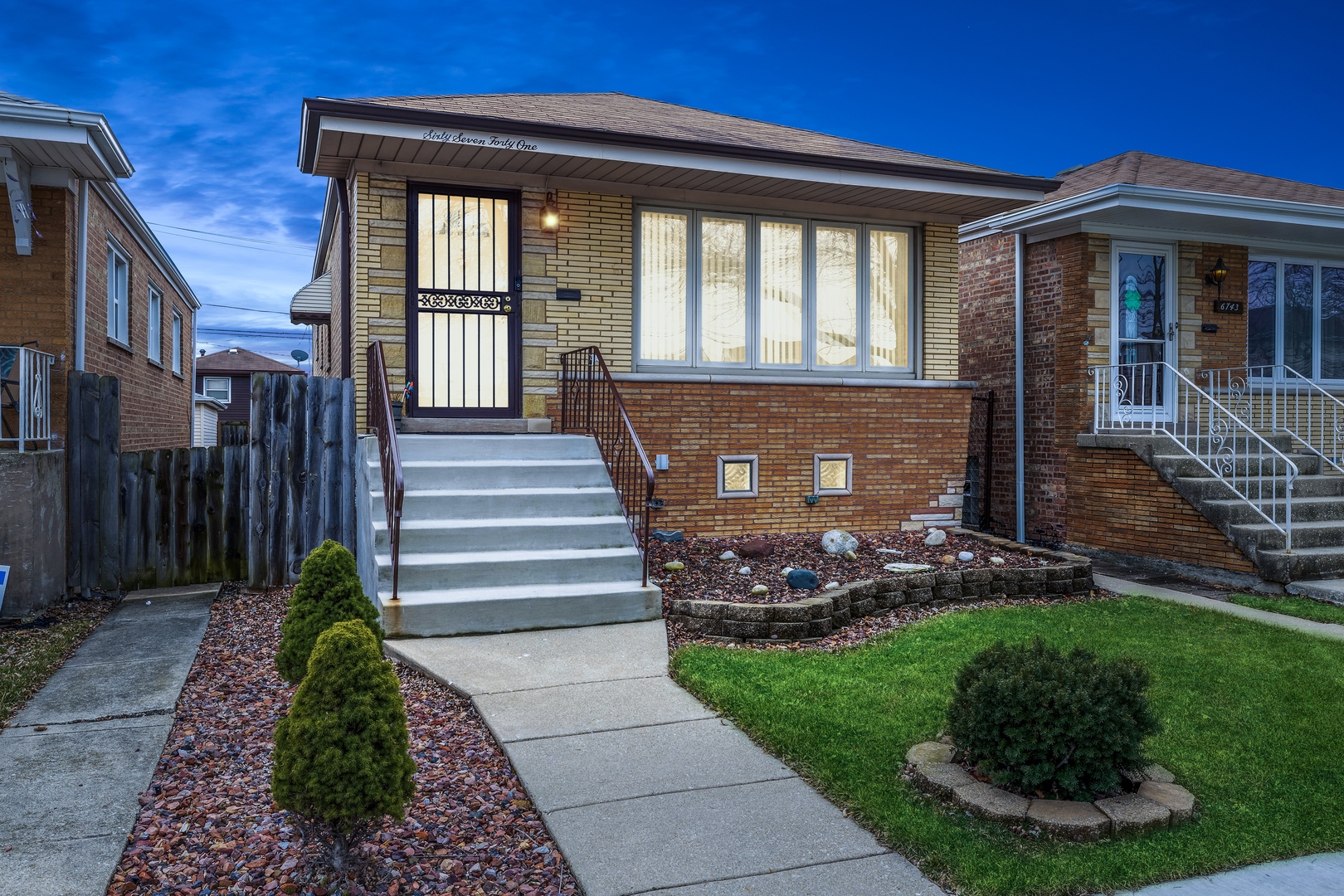 6741 West 59th Street Chicago, IL 60638 - Photo 3 of 16 a front view of a house