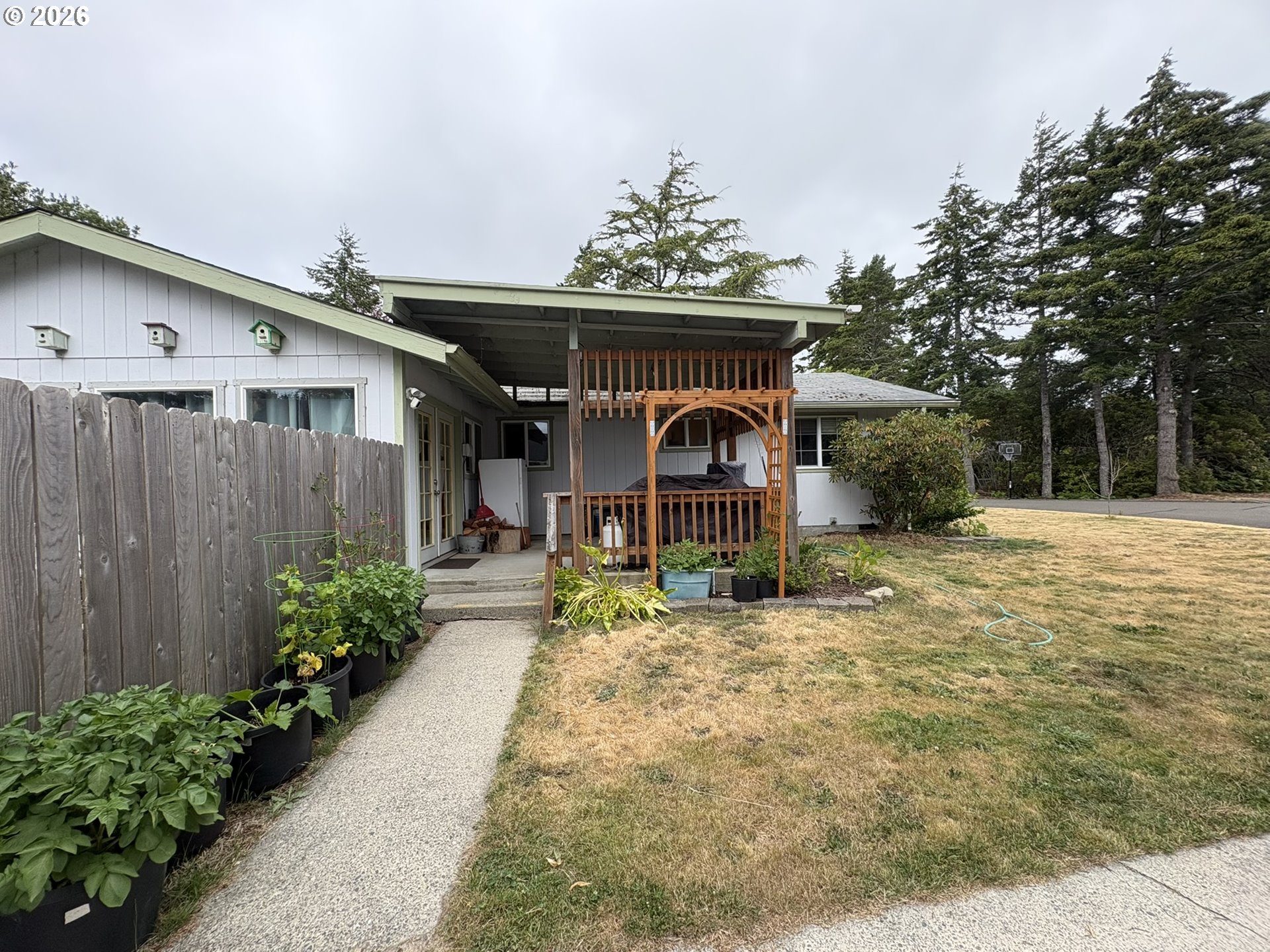 2320 20th Street Florence, OR 97439 - Photo 6 of 29