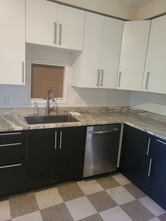 25 Fessenden Street, Unit 2 Boston, MA 02126 - Photo 3 of 6
