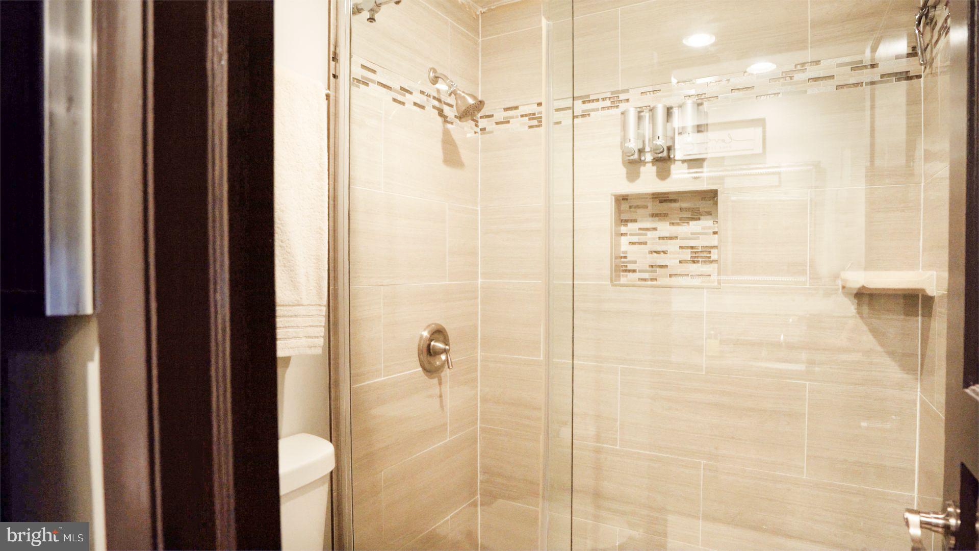 178 Magnolia Road Sterling, VA 20164 - Photo 21 of 42