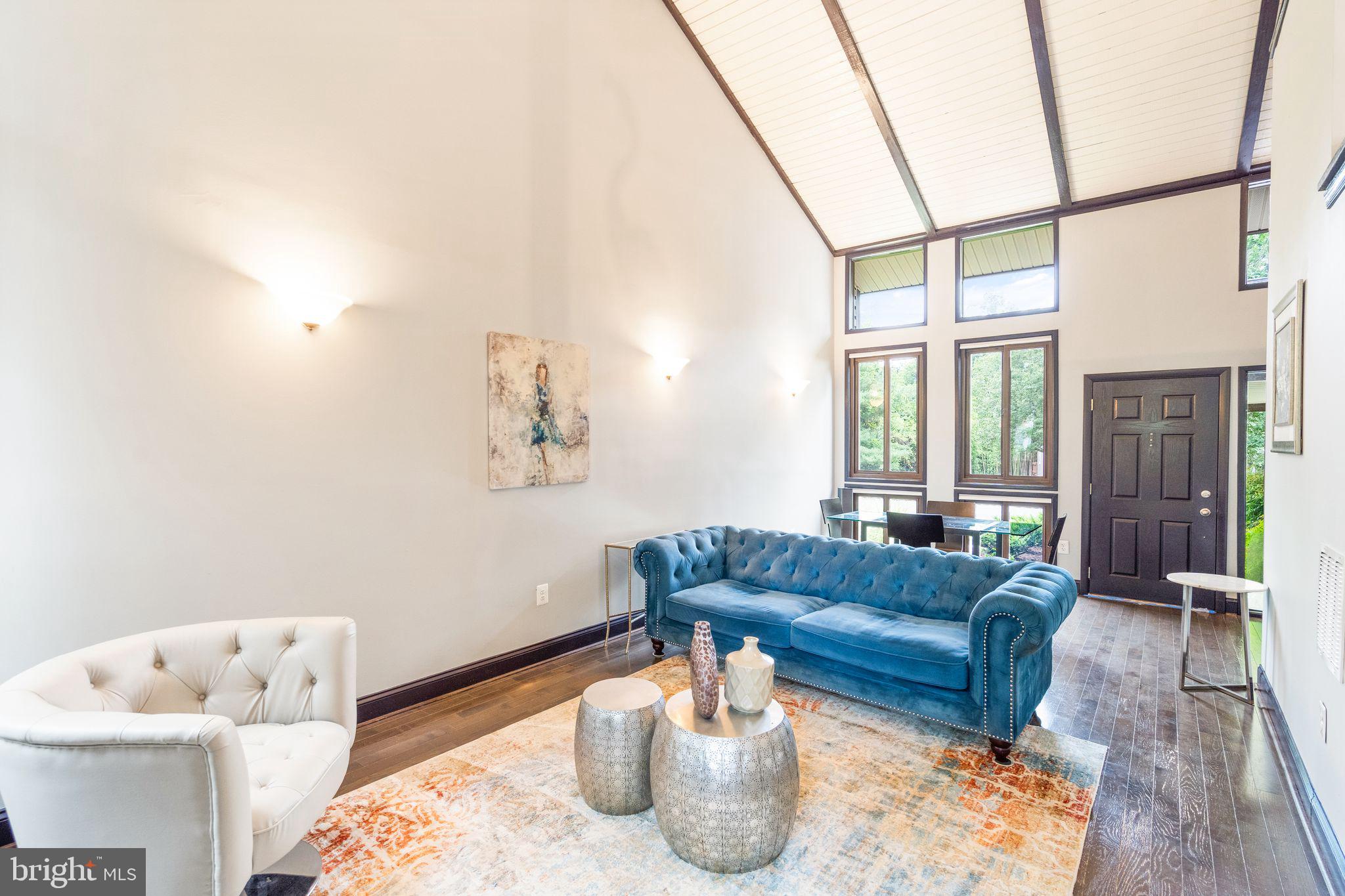 178 Magnolia Road Sterling, VA 20164 - Photo 8 of 42