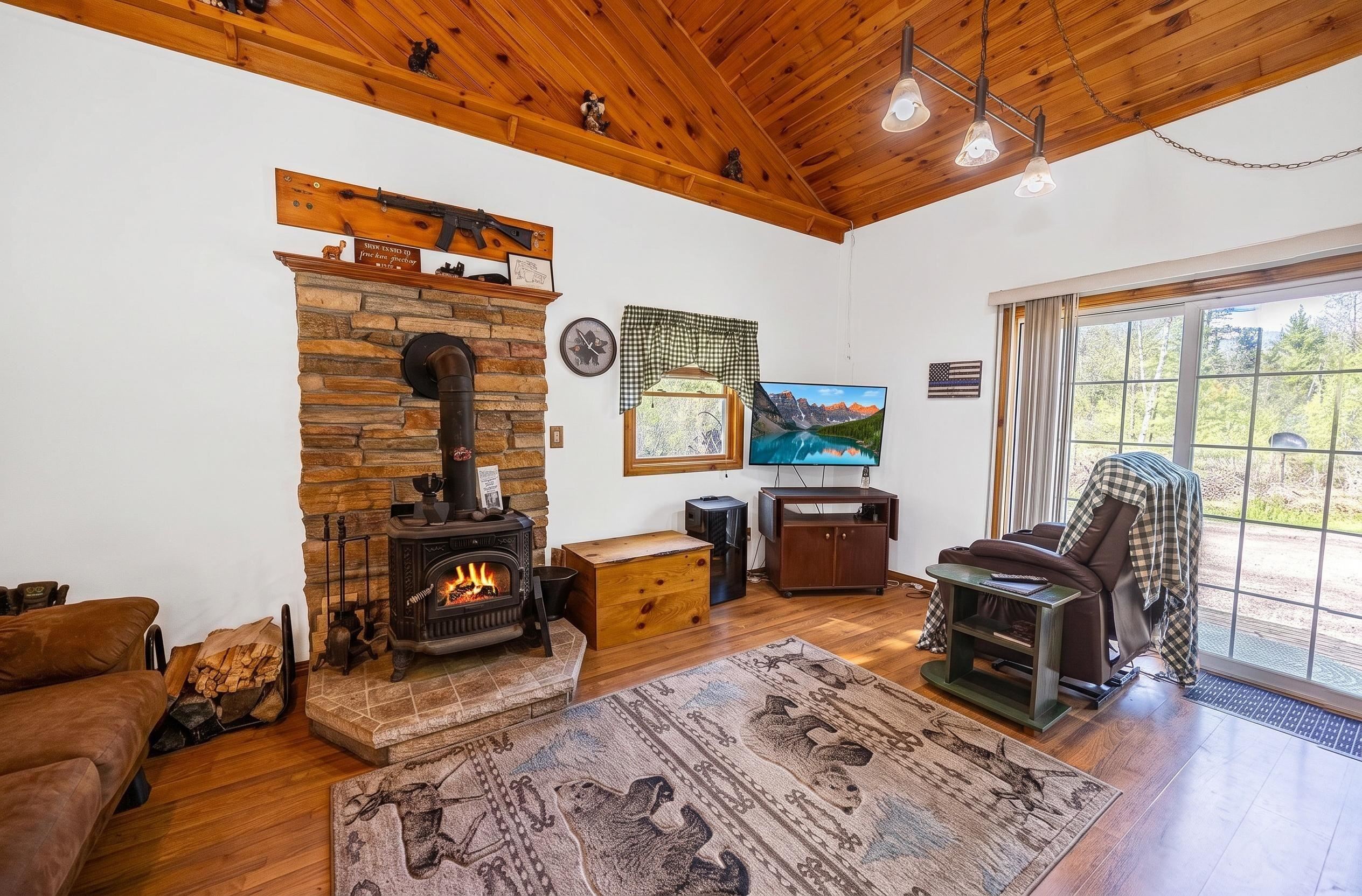 13131 Highway 64 Suring, WI 54174 - Photo 8 of 40