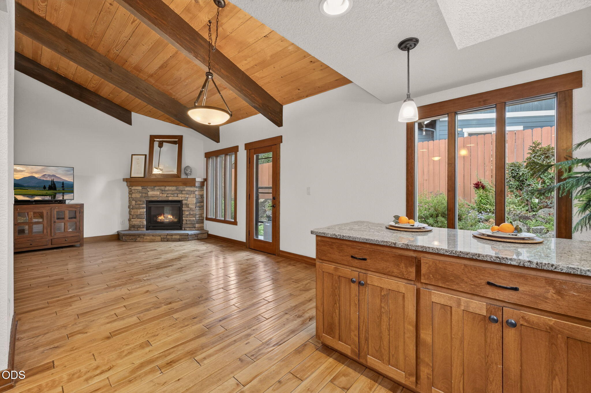 62968 Fresca Street Bend, OR 97703 - Photo 16 of 45