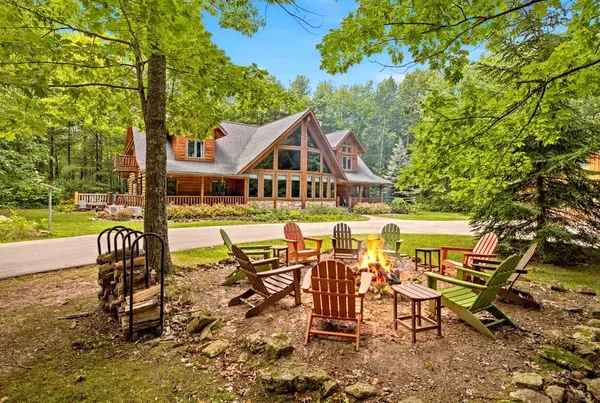 $999,000 | 5579 Shady Acres Lane, Sturgeon Bay, WI 54235