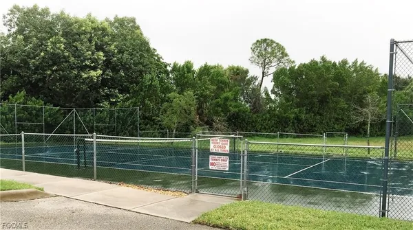 $1,200 | 12505 McGregor Boulevard, Unit 104B, Fort Myers, FL 33919