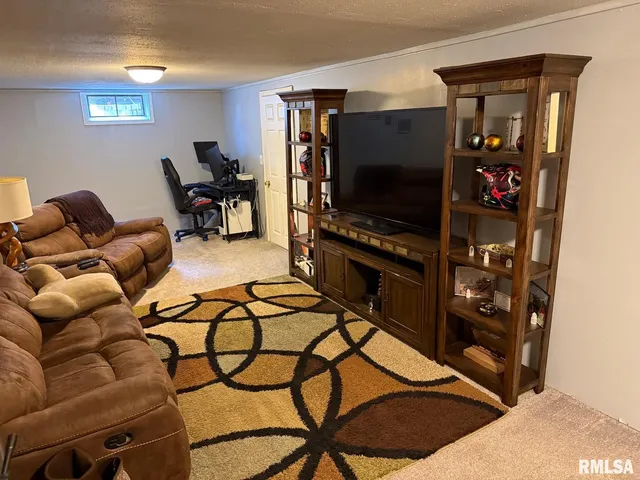 $178,000 | 14909 North Fruitland Lane, Chillicothe, IL 61523