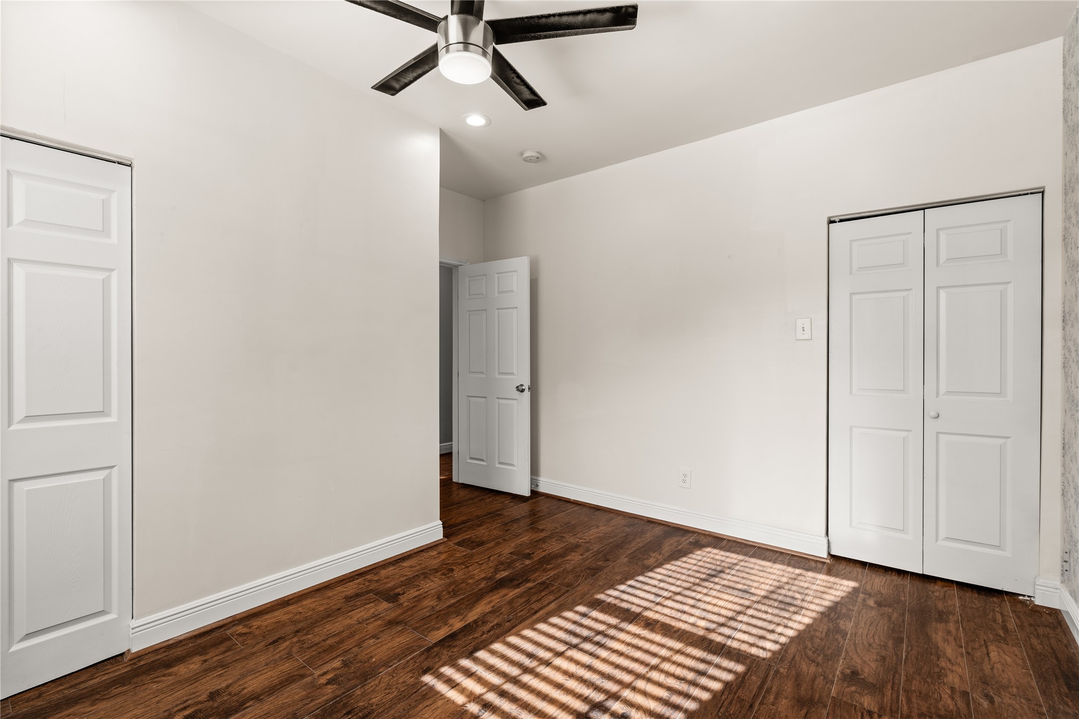 4401 Hain Street Houston, TX 77009 - Photo 14 of 27