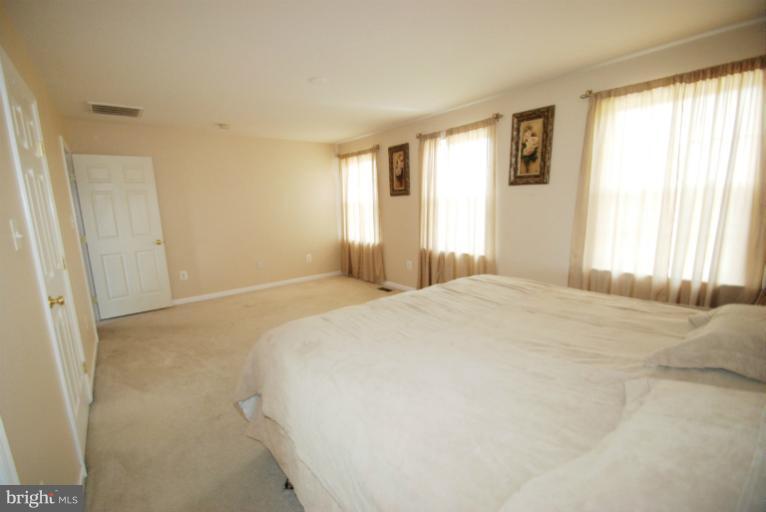 4 Robins Court Ridgely, MD 21660 - Photo 11 of 30 Bedroom (Master)