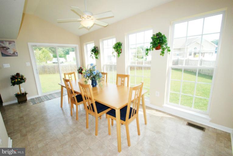 4 Robins Court Ridgely, MD 21660 - Photo 26 of 30 Breakfast Room