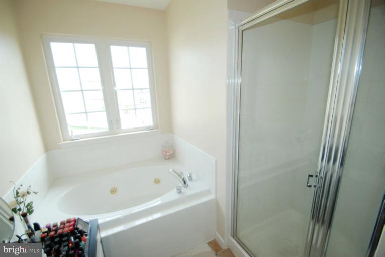 4 Robins Court Ridgely, MD 21660 - Photo 6 of 30 Bath (Master)