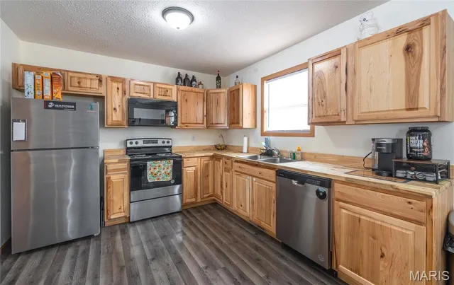 $265,000 | 26012 Satellite Road, Laquey, MO 65534