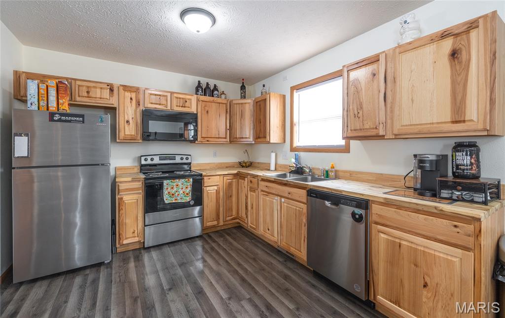 26012 Satellite Road Laquey, MO 65534 - Photo 7 of 34