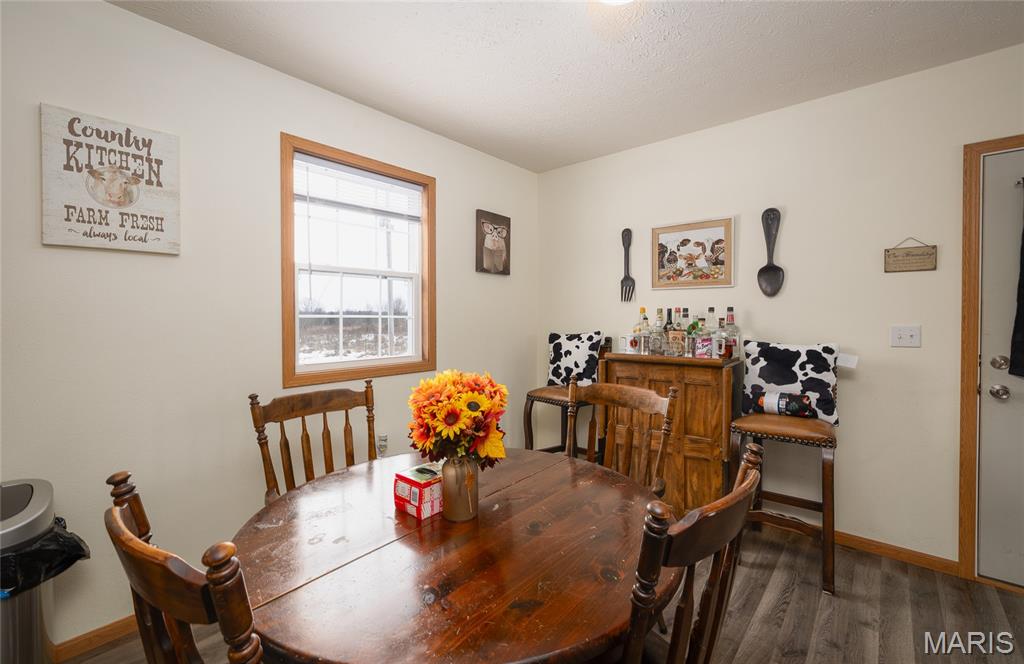 26012 Satellite Road Laquey, MO 65534 - Photo 9 of 34