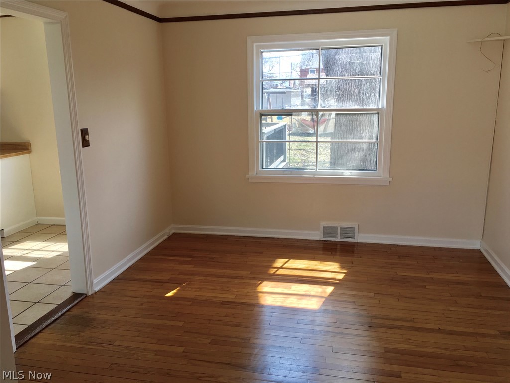 4840 Westbourne Road Cleveland, OH 44124 - Photo 9 of 23