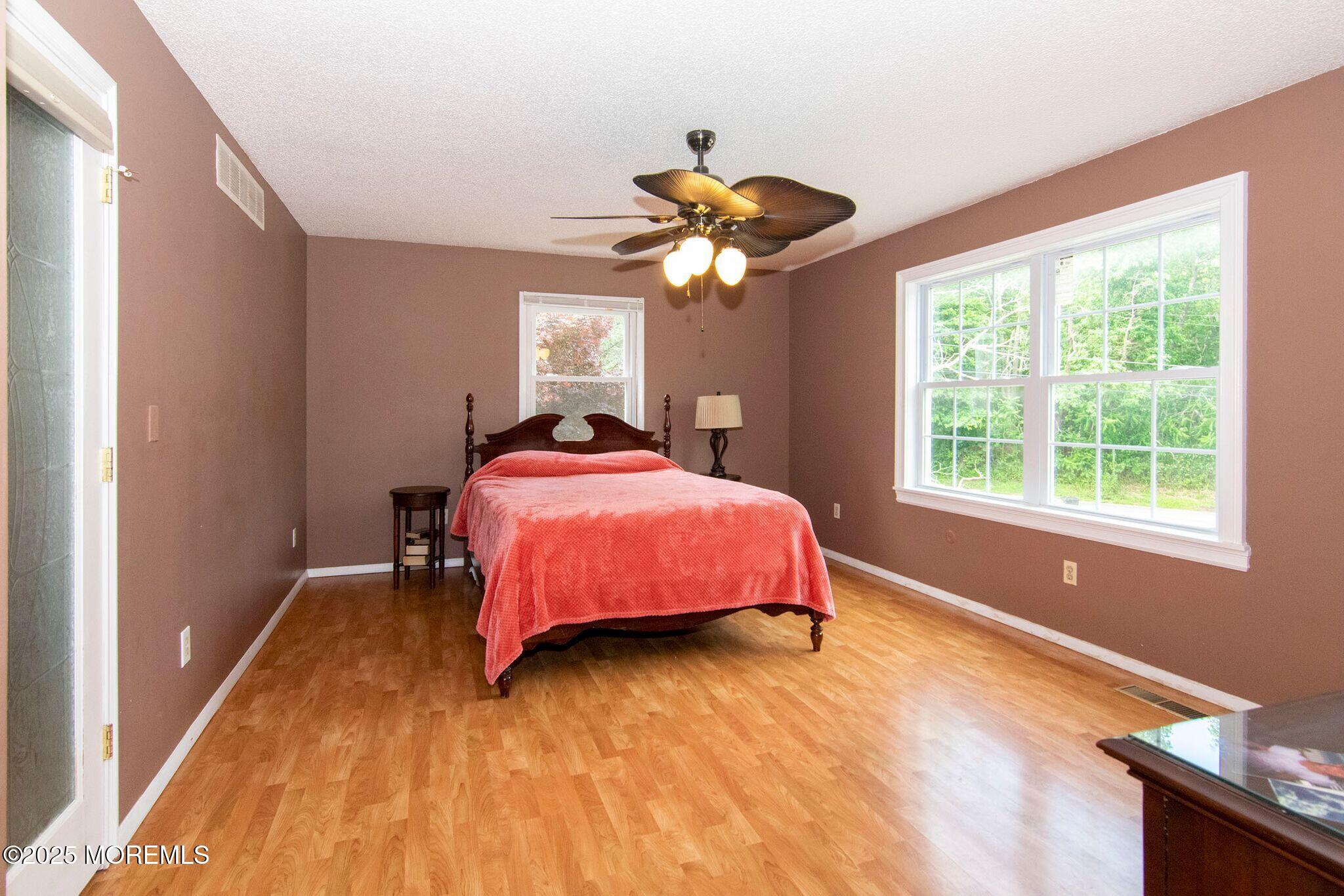 67 School Road Marlboro, NJ 07746 - Photo 16 of 42 F3lWMFyQ