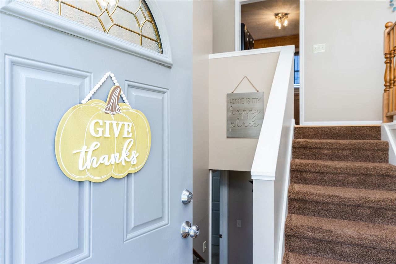 160 Buckboard Road Waynesboro, VA 22980 - Photo 10 of 34 a view of a hallway with wooden floor and entryway
