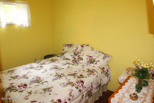 181 Ledgedale Road Greentown, PA 18426 - Photo 7 of 11 11 Bedroom 1