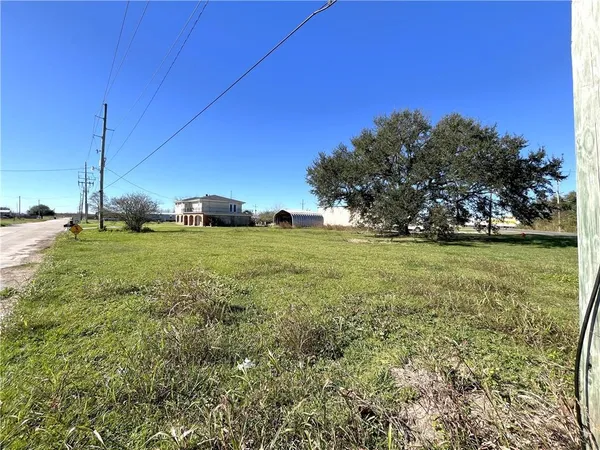 $25,000 | 36786 Highway 11, Buras, LA 70041