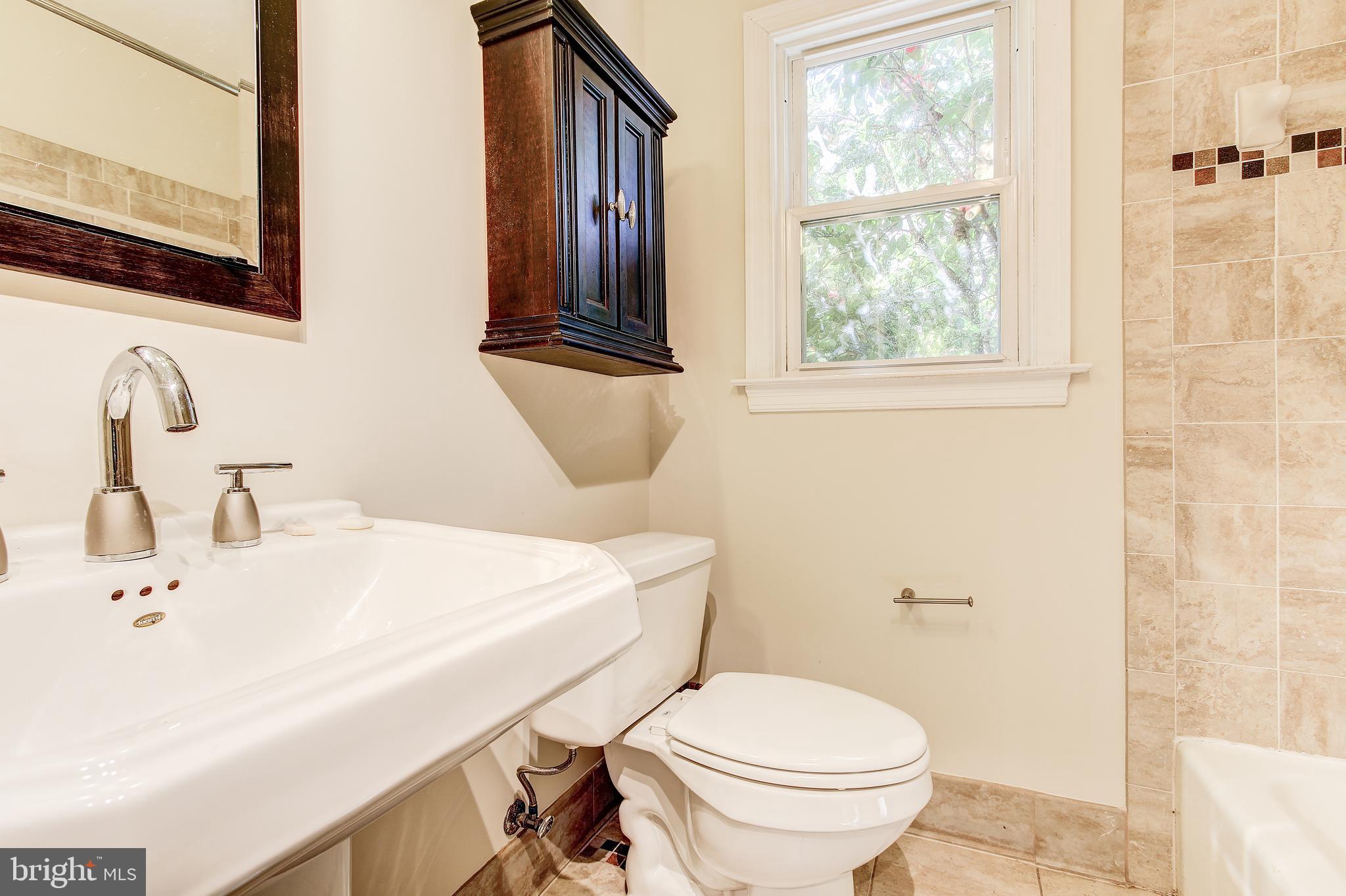 2009 Lansdowne Way Silver Spring, MD 20910 - Photo 20 of 51 Gallery Image 20