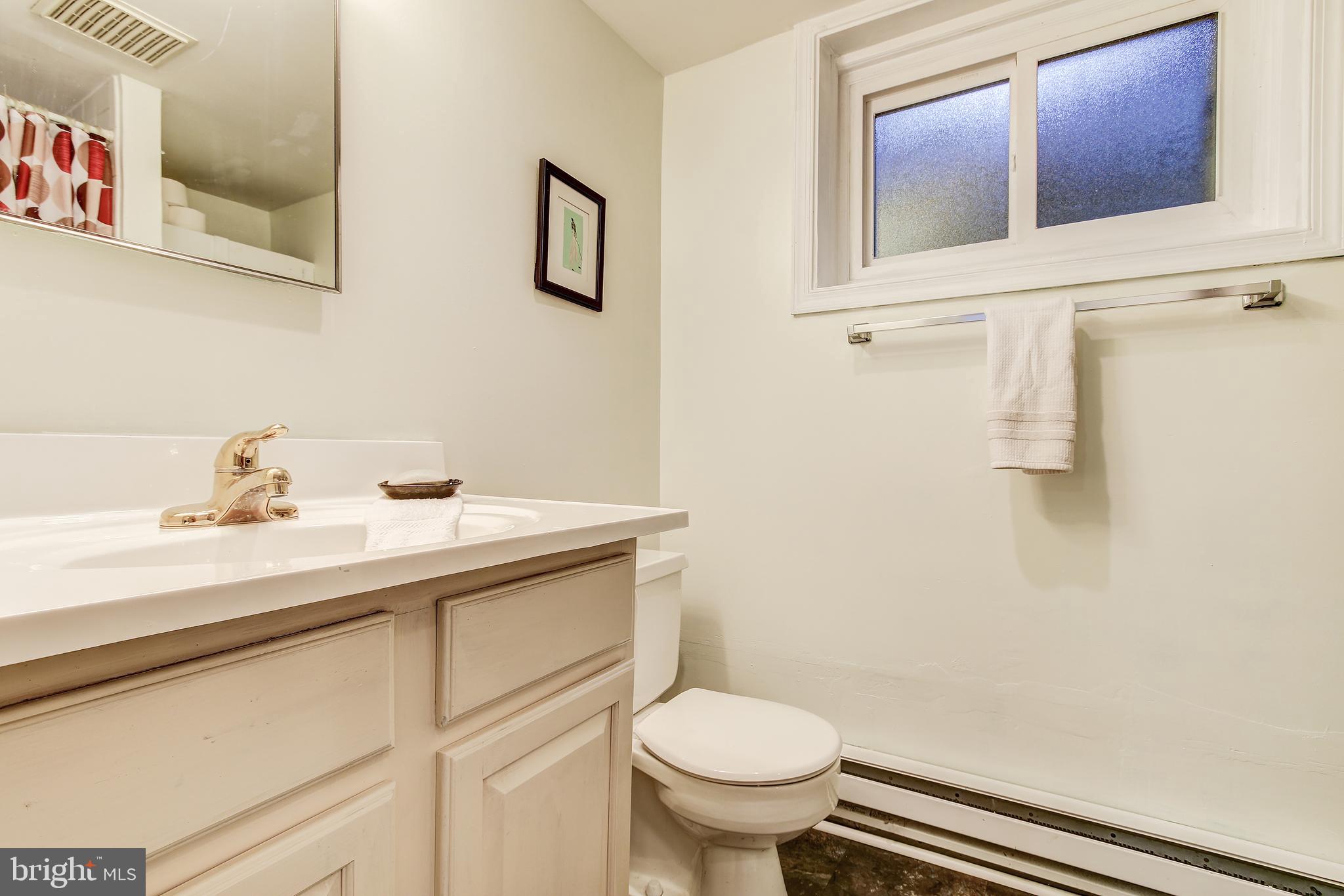 2009 Lansdowne Way Silver Spring, MD 20910 - Photo 33 of 51 Gallery Image 33