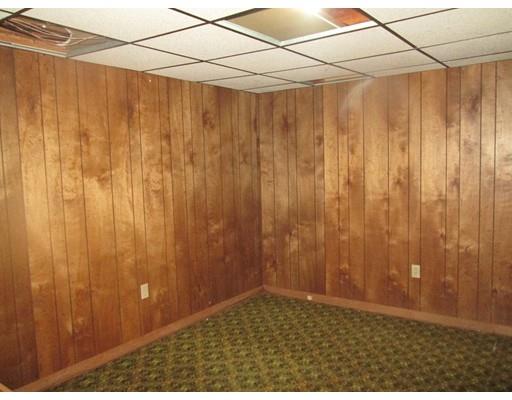 17 Lower Gore Road Webster, MA 01570 - Photo 11 of 11 a view of a small room