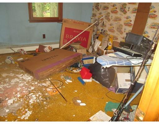 17 Lower Gore Road Webster, MA 01570 - Photo 8 of 11 a view of a workspace