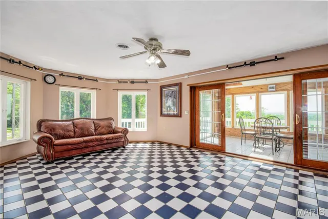 $335,000 | 634 North 200th Street, Vandalia, IL 62471