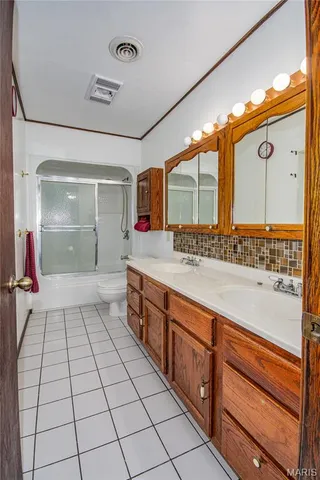 $335,000 | 634 North 200th Street, Vandalia, IL 62471