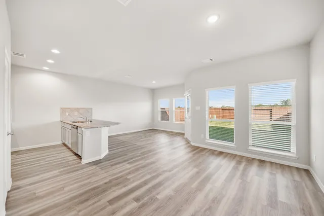 $2,095 | 13330 Bald Eagle Way, Houston, TX 77048