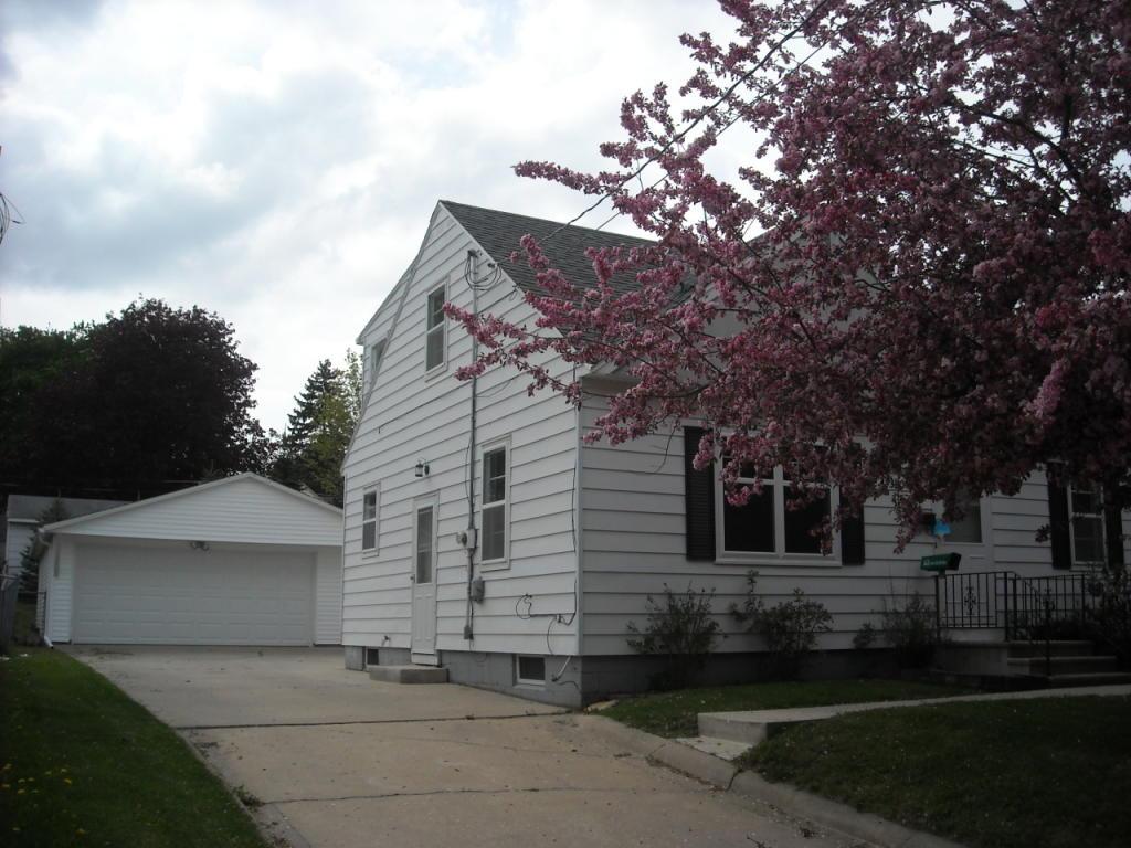 1019 8th Avenue Northwest Rochester, MN 55901 - Photo 1 of 1