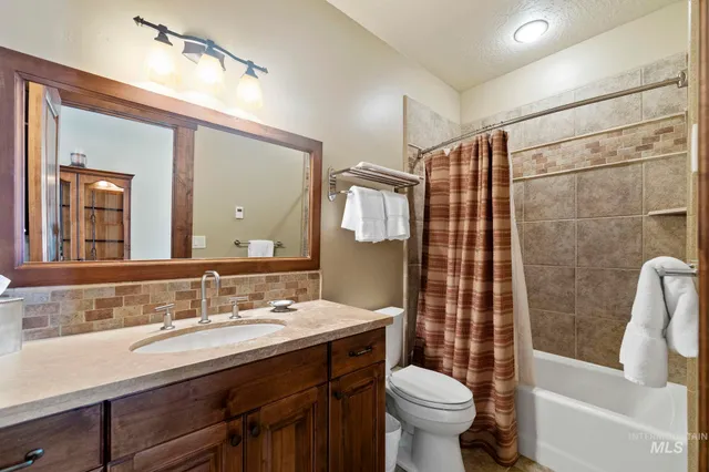 $2,900,000 | 791 Discovery Drive, Cascade, ID 83611