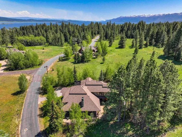 $2,900,000 | 791 Discovery Drive, Cascade, ID 83611