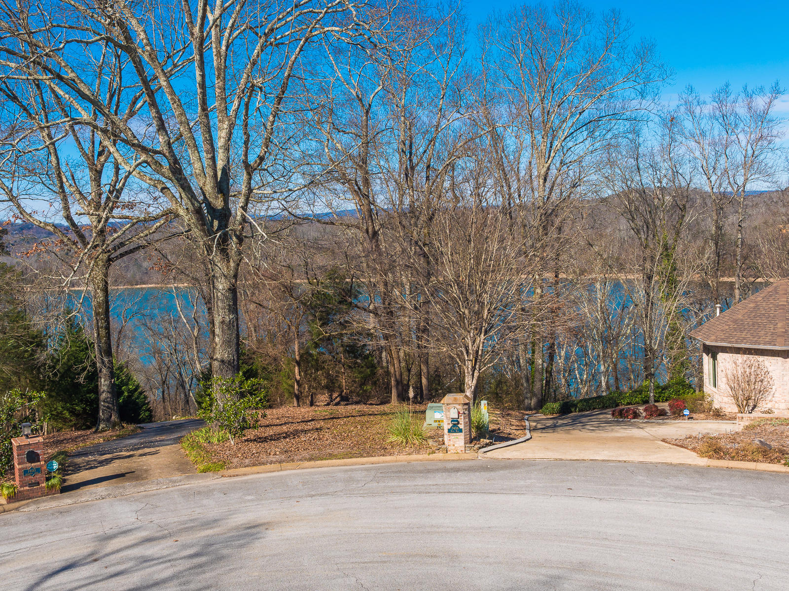 7402 River Ridge Drive, Unit 209 Chattanooga, TN 37416 - Photo 2 of 14 7402_RiverRidge_0-2