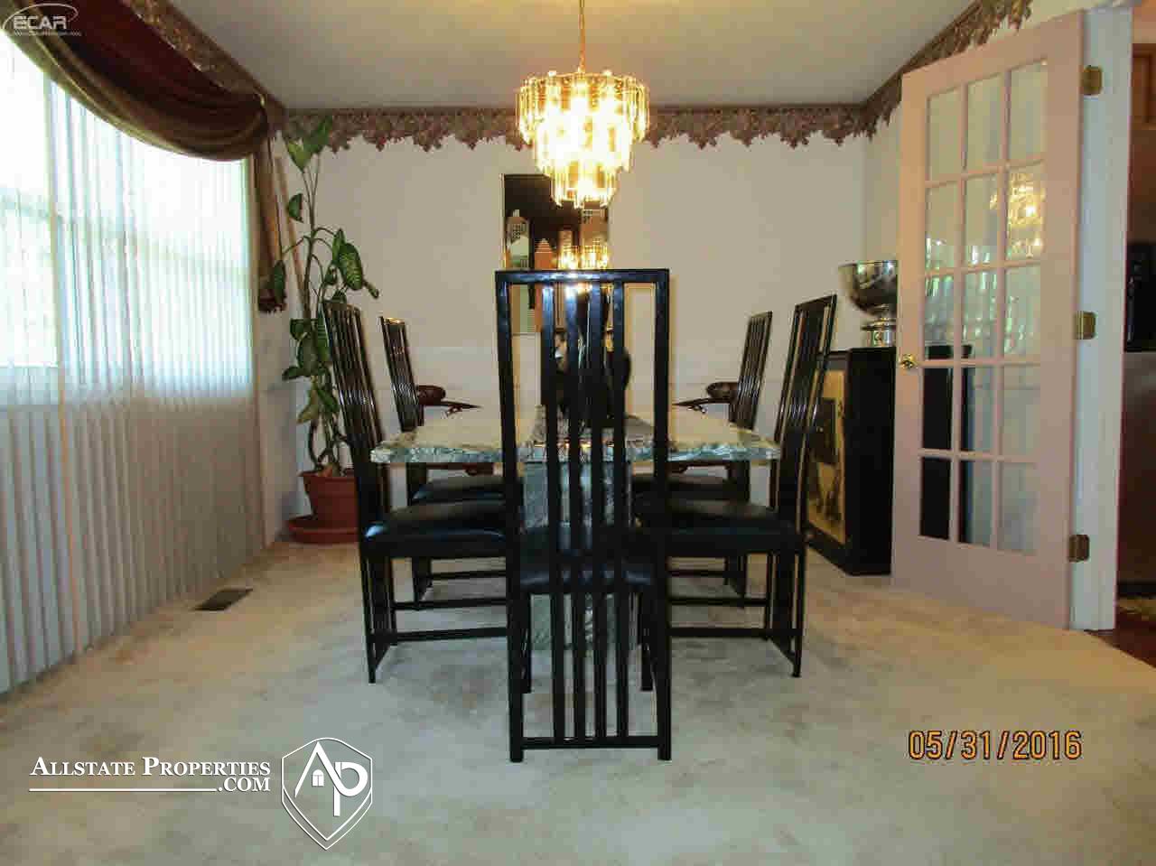 6292 Kings Pointe Road Grand Blanc, MI 48439 - Photo 5 of 19 21171467-4.JPG
